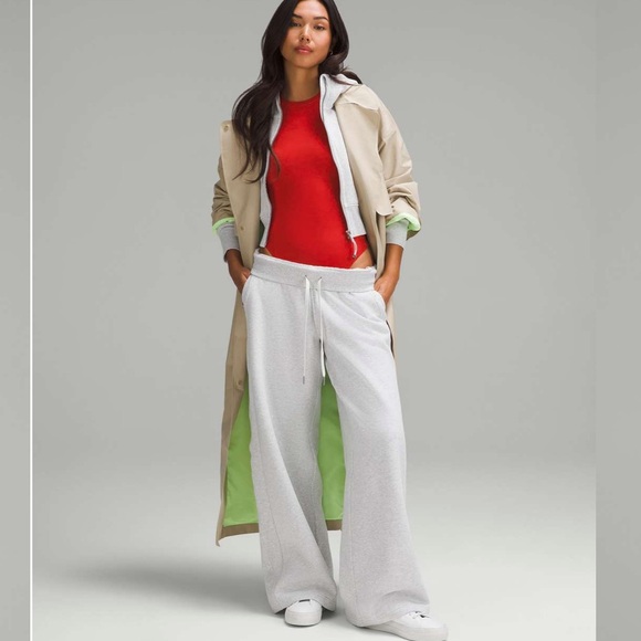 lululemon athletica Tops - Lululemon Wundermost Nulu Short-Sleeve Crew Thong Bodysuit - like new